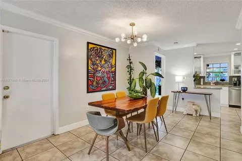 9133 NW 190th Ter, Hialeah, FL 33018 photo 9