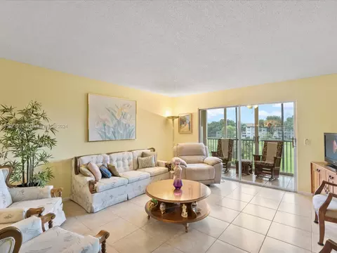 701 SW 128th Ave #309F, Pembroke Pines, FL 33027