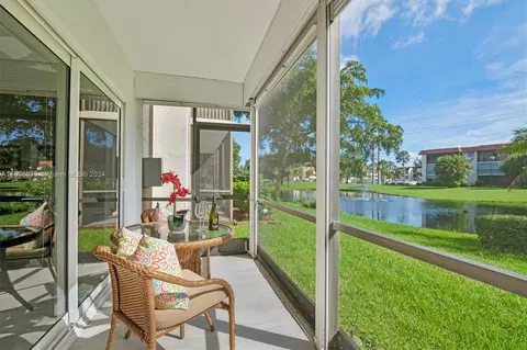 250 S Hollybrook Ter #103, Pembroke Pines, FL 33025