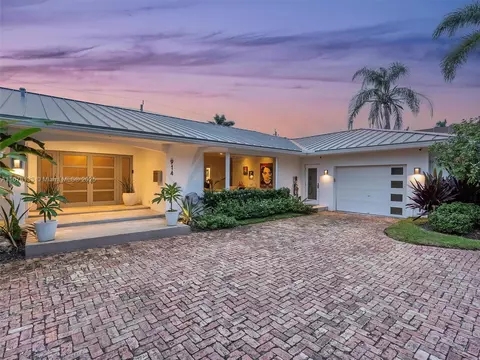 914 Adams St, Hollywood, FL 33019