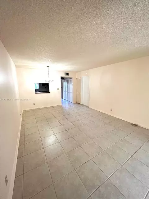 6570 Royal Palm Blvd #107J, Margate, FL 33063