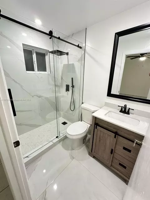 8170 NW 10th St #1, Miami, FL 33126