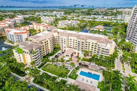 765 Crandon Blvd #305, Key Biscayne, FL 33149