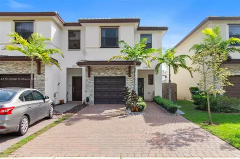 25545 SW 109th Ave, Homestead, FL 33032