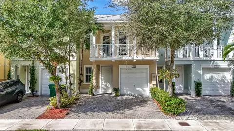 7504 NW 108th Path #7504, Doral, FL 33178