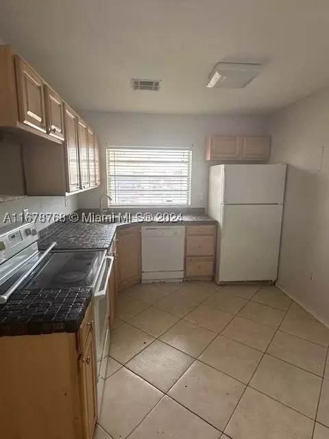 875 NE 213th Ter #2, Miami, FL 33179
