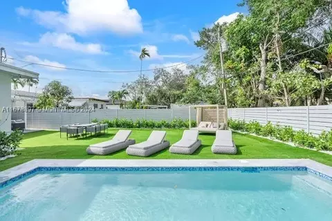 327 NW 45th St, Miami, FL 33127