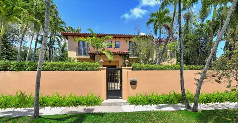 3301 Crystal Ct, Miami, FL 33133