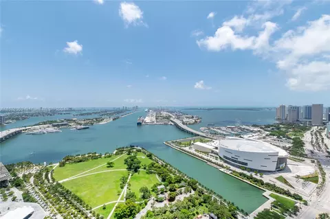 1040 Biscayne Blvd #4402, Miami, FL 33132
