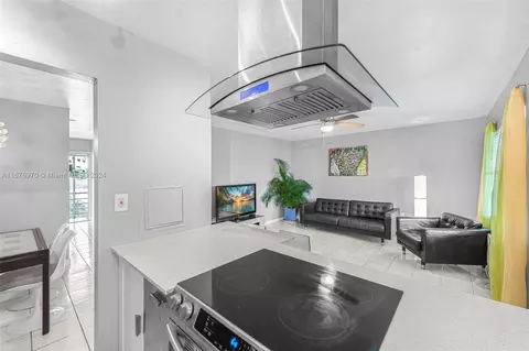 16801 NE 13th Ave #310, Miami, FL 33162