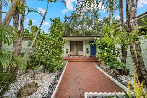 2955 Whitehead St #2955, Coconut Grove, FL 33133