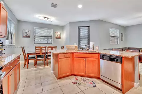 3544 W 94th St, Hialeah, FL 33018 photo 9