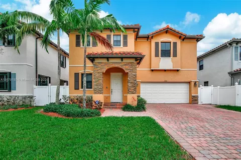 3544 W 94th St, Hialeah, FL 33018 photo 2