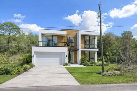 869 Winwood Cir, Fort Myers, FL 33913