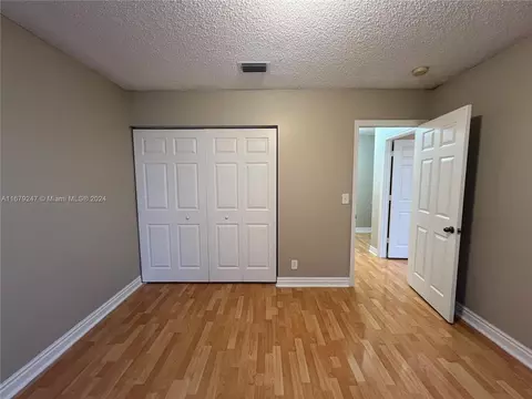 3336 Apache Ln, Margate, FL 33063 photo 12