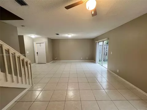 3336 Apache Ln, Margate, FL 33063 photo 4