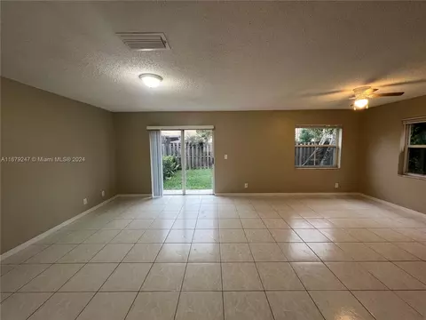 3336 Apache Ln, Margate, FL 33063 photo 2