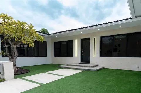 430 N Shore Dr, Miami Beach, FL 33141