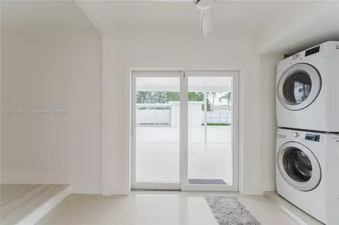 230 E 56th St, Hialeah, FL 33013 photo 41