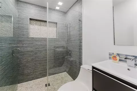 230 E 56th St, Hialeah, FL 33013 photo 27