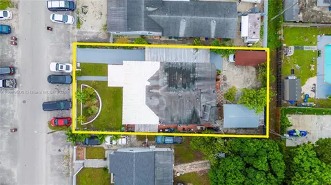 View/Area - 551 E 37th St, Hialeah, FL 33013 photo 1 of 12