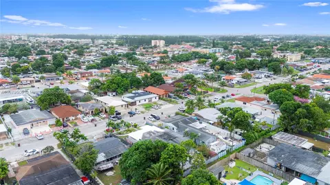 View/Area - 551 E 37th St, Hialeah, FL 33013 photo 4 of 12