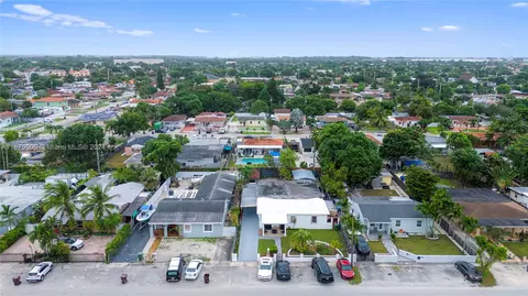 View/Area - 551 E 37th St, Hialeah, FL 33013 photo 10 of 12