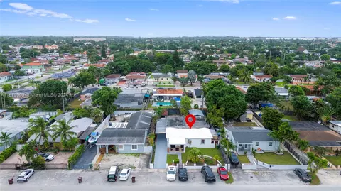 View/Area - 551 E 37th St, Hialeah, FL 33013 photo 9 of 12
