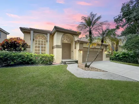 10343 Brasilia St, Hollywood, FL 33026