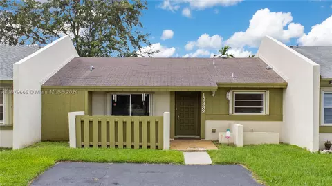 12332 SW 110th South Canal St Rd, Miami, FL 33186