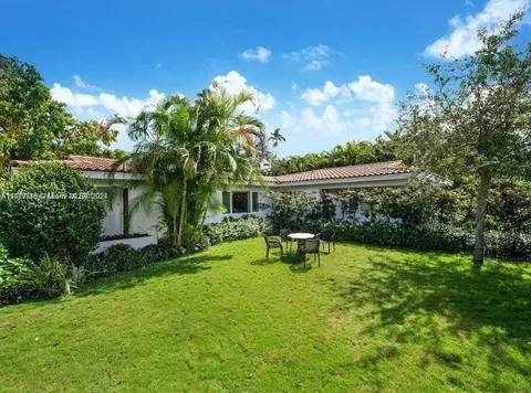 Exterior - 296 Santander Ave, Coral Gables, FL 33134 photo 2 of 3