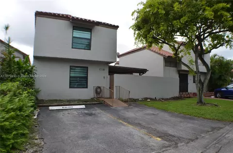 10327 NW 9th St Cir #2-7, Miami, FL 33172
