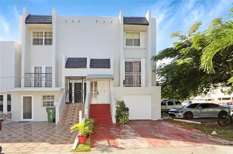 1068 W 44th Ter #45, Hialeah, FL 33012