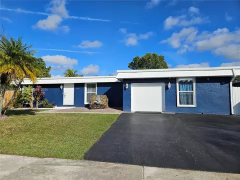 8002 NW 68th Ave, Tamarac, FL 33321