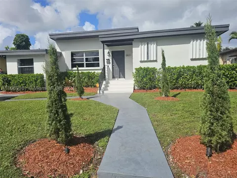 5831 SW 13th St, West Miami, FL 33144