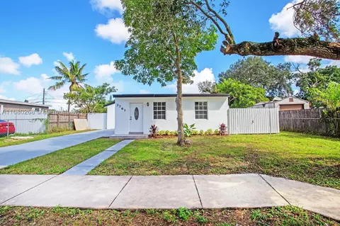 3761 SW 45th Ave, West Park, FL 33023
