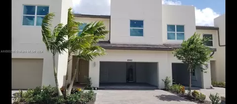8990 Zevon Ct, Lake Worth, FL 33467