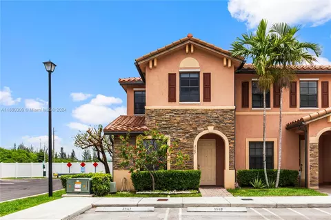 3587 W 89th Pl #3587, Hialeah, FL 33018