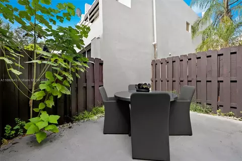 2945 Bridgeport Ave #E, Miami, FL 33133 photo 25