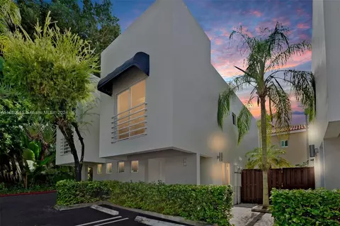 2945 Bridgeport Ave #E, Miami, FL 33133 photo 28