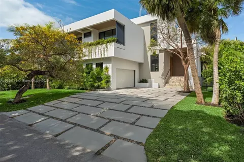 650 Warren Ln, Key Biscayne, FL 33149