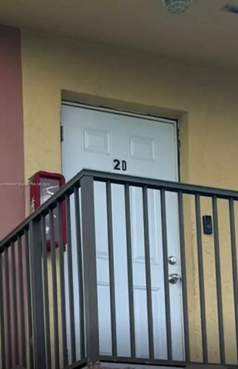 2860 NW 55th Ave #2D, Lauderhill, FL 33313