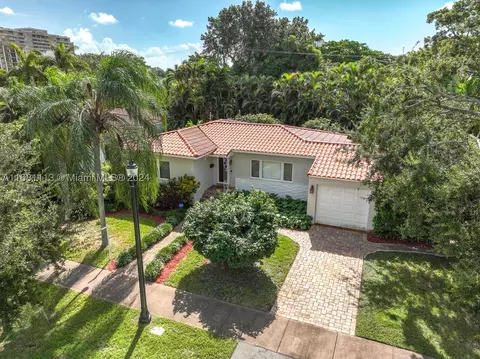 108 Santander Ave, Coral Gables, FL 33134