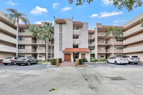 1831 Sabal #304, Davie, FL 33324