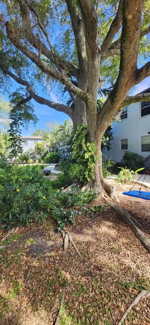 7840 SW 55th Ave #24D, Miami, FL 33143