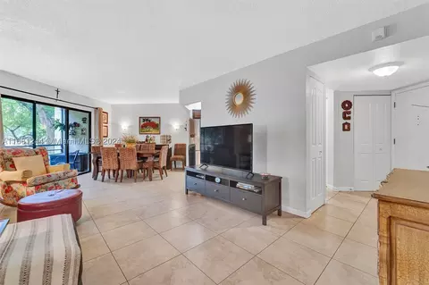 6855 W Broward Blvd #209, Plantation, FL 33317