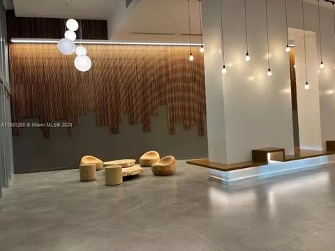 350 S Miami Ave #3208, Miami, FL 33130