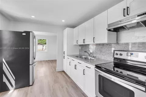 Other - 1002 E 19th St, Hialeah, FL 33013 photo 3 of 7