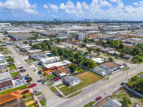 View/Area - 1002 E 19th St, Hialeah, FL 33013 photo 3 of 6