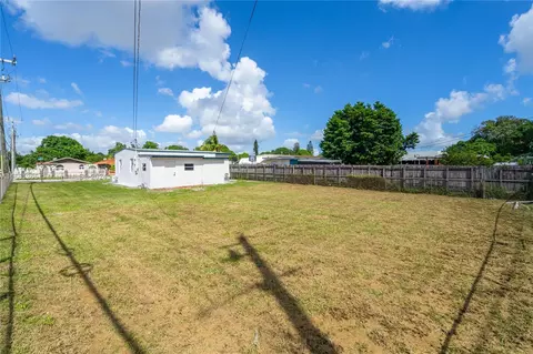 Exterior - 1002 E 19th St, Hialeah, FL 33013 photo 5 of 7